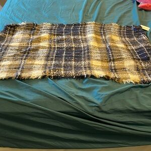 Paper store scarf/wrap